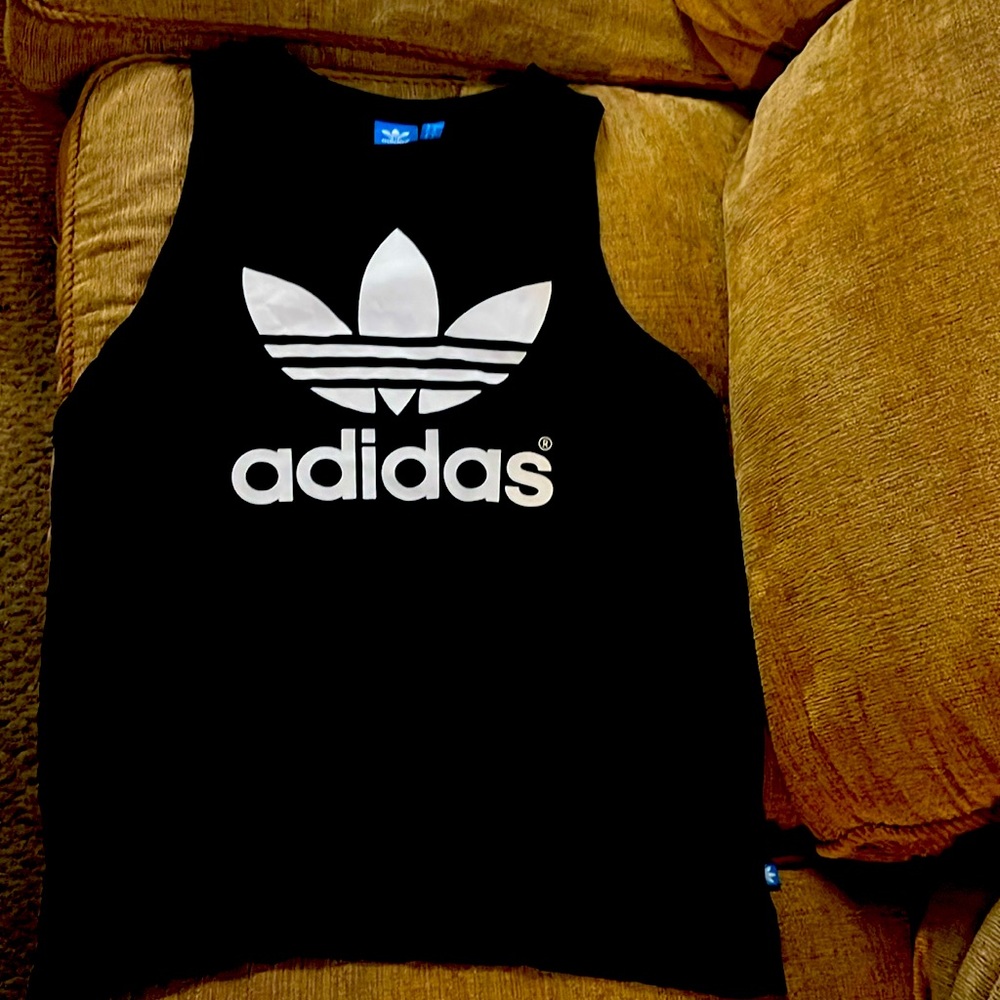 Adidas shirt size XS
